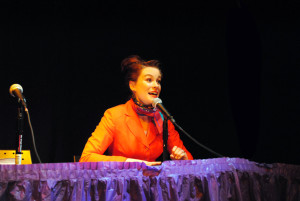 Teresa Danskey as Rona Lisa Perretti