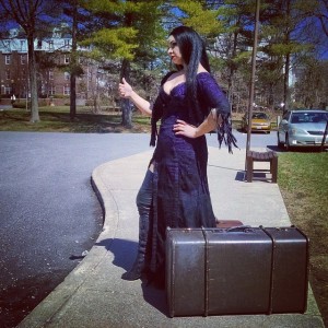 Morticia prepares to leave home after being unable to cope with Gomez' secrets!