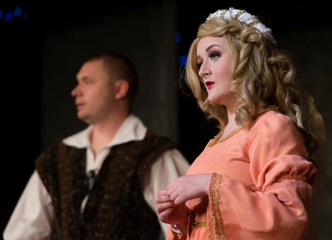 Sir Harry (L- Greg Quinn) and Lady Larken (R- Patricia Hengen) in Once Upon A Mattress