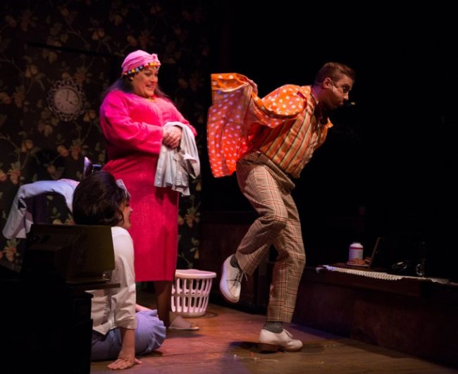 Christie Graham (left) as Tracy Turnblad, with Larry Munsey (center) as Edna Turnblad and David James (right) as Wilbur Turnblad in the 2016 production of Hairspray