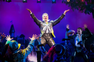 Adam Pascal and the cast of the Something Rotten! National Tour