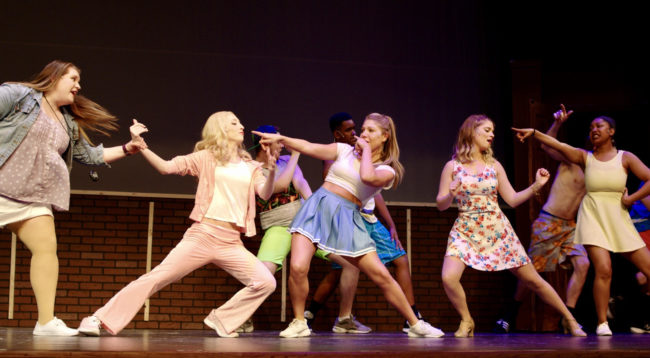 Erica Loy as Kate; Lindsey Landry as Elle Woods; Kendall Nicole Sigman as Serena; Jennie Phelps as Margot; Nia Smith as Pilar;