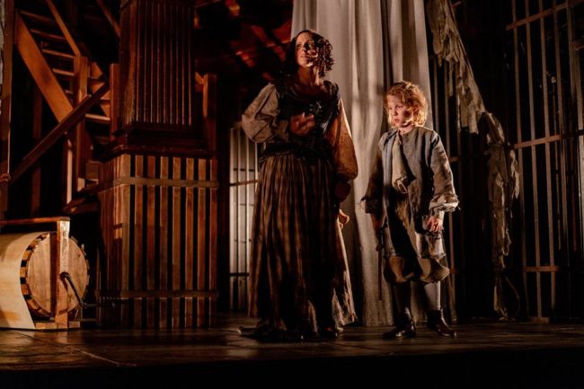Lady Macduff (Karen Peakes) and young Fleance (Owen Peakes) find themselves in Bedlam asylum. 