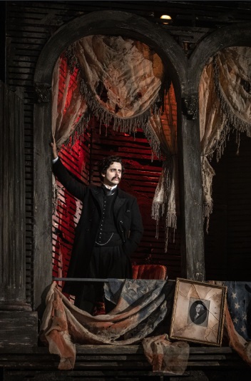 Vincent Kempski as John Wilkes Booth. Photo: Christopher Mueller