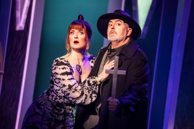 Kate Marilley (left) as Delia and Jesse Sharp (right) as Charles in Beetlejuice 📷 Matthew Murphy