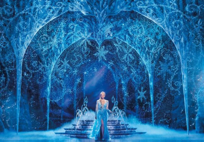 Caroline Bowman as Elsa in Disney's Frozen. 📷 Deen van Meer