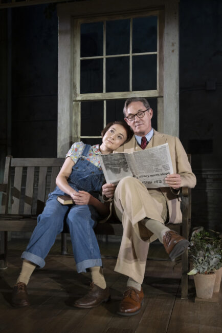 Maeve Moynihan (left) as Scout and Richard Thomas (right) as Atticus Finch 📷 Julieta Cervantes