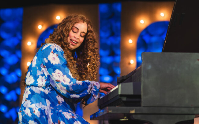 Julie Parrish as Carole King in Beautiful at Tidewater Players. 📸Matthew Peterson
