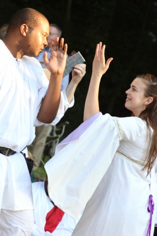 Benedick (Lonnie DeVaughan Simmons) and Beatrice (Jenna Rossman).  Photo by Terence O'Hara.