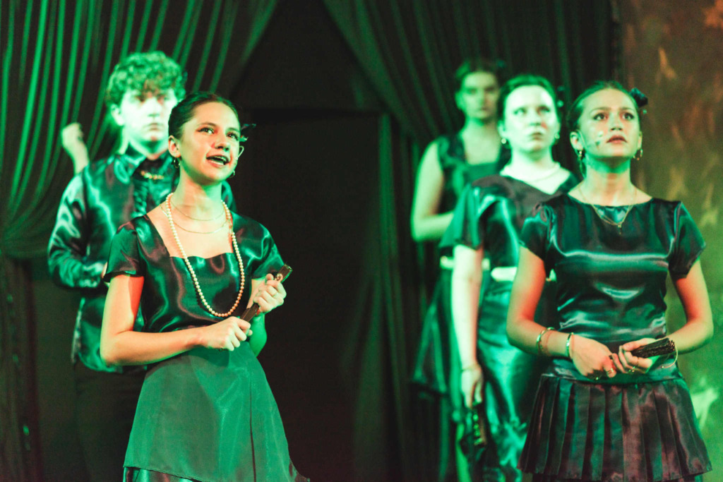 Hadestown (Teen Edition) at Theatreworks Live 📸 Matthew Peterson