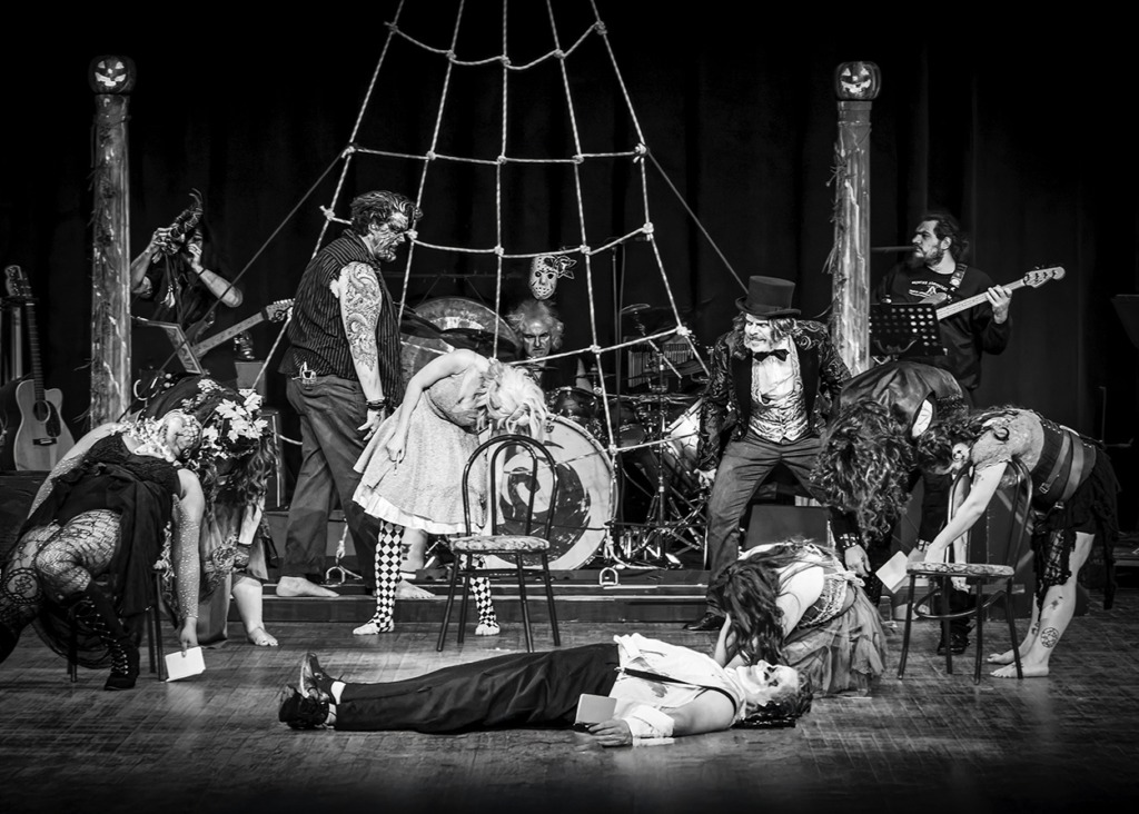 Rogue Swan Theatre Company's "Something Wicked!" 📷 James Craig Photography