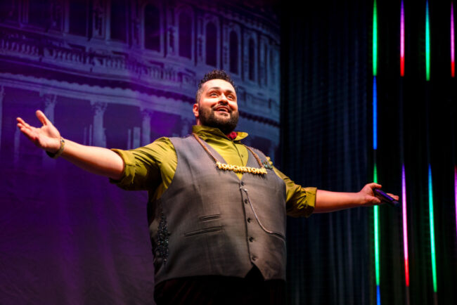 Ahmad Kamal as Touchstone in As You Like It at Folger Theater 📷 Brittany Diliberto 