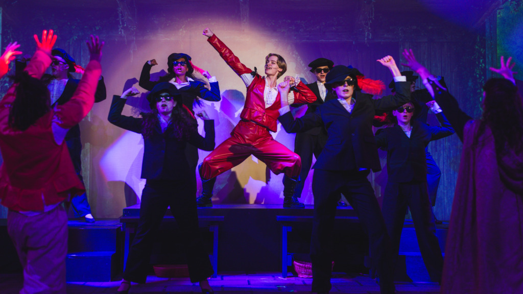 Jonah Wade (center) as Will Shakespeare and his Spearettes in Something Rotten! at Theatreworks Live 📷Matthew Peterson