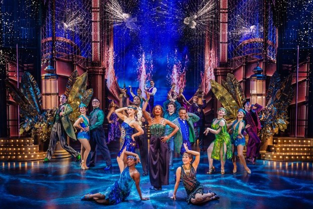 Leanne Robinson (center) as Jordan Baker and the cast of The First National Tour of The Great Gatsby 📷 Evan Zimmerman