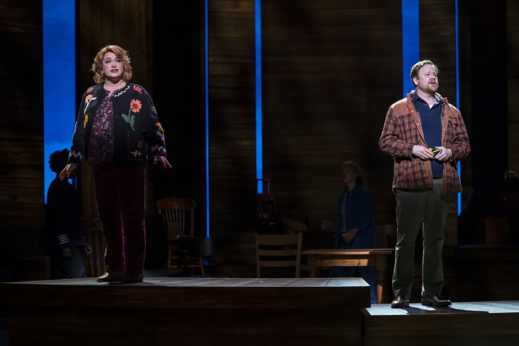 Caitlin Brooke (left) as Diane and Joe Mallon (right) as Nick in Come From Away 2026 at Ford's Theatre đ· Scott Suchman
