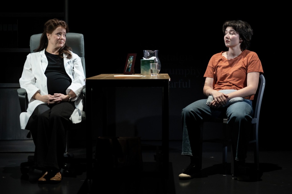 Megan Anderson (left) as Elanor and Em Whitmore (right) as Ava in Different Words for Happiness at Everyman Theatre đˇ Teresa Castracane